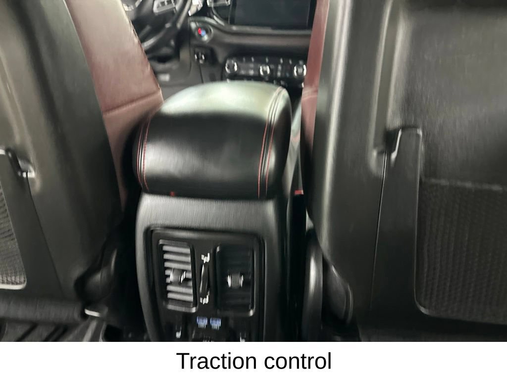 Used 2025 Dodge Durango R/T w/ Blacktop Package AWD/4WD image 27