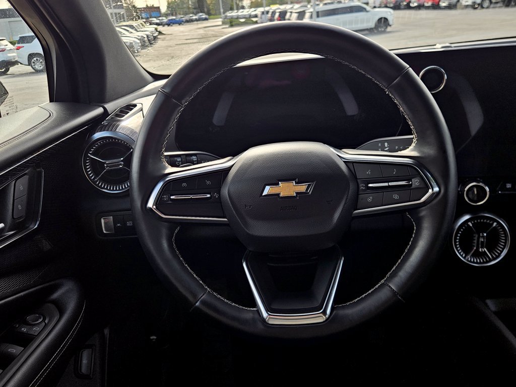 Used 2024 Chevrolet Blazer EV LT AWD/4WD image 40