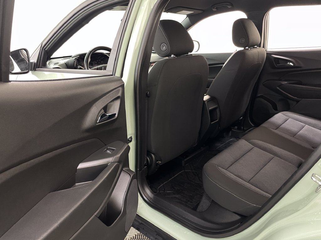 Certified 2024 Chevrolet Trax RS w/ Driver Confidence Package FWD image 40