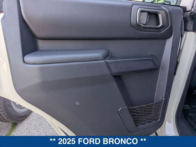 New 2025 Ford Bronco Badlands AWD/4WD image 18