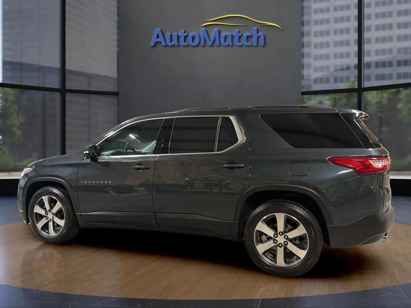 Used 2019 Chevrolet Traverse LT w/ LT Premium Package AWD/4WD image 7