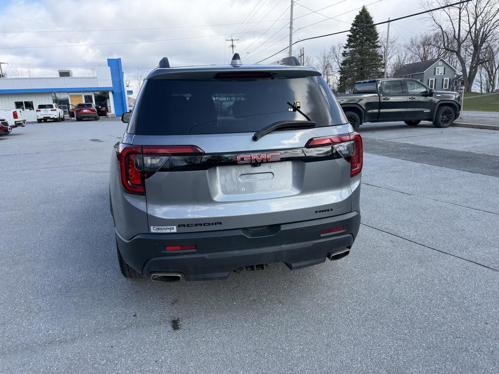 Used 2021 GMC Acadia SLE w/ Driver Convenience Package image 6