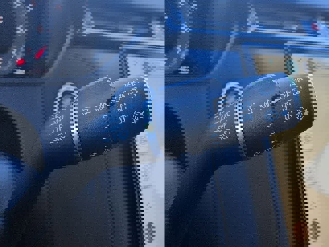 Used 2024 Land Rover Range Rover Velar S image 26