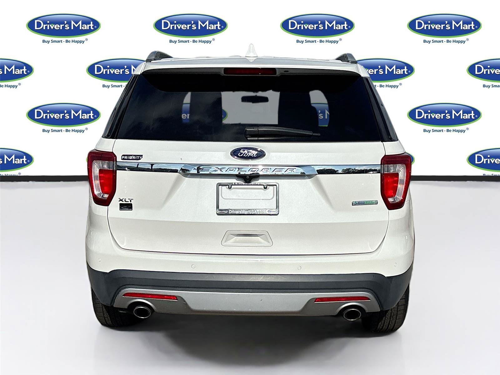 Used 2017 Ford Explorer XLT FWD image 6
