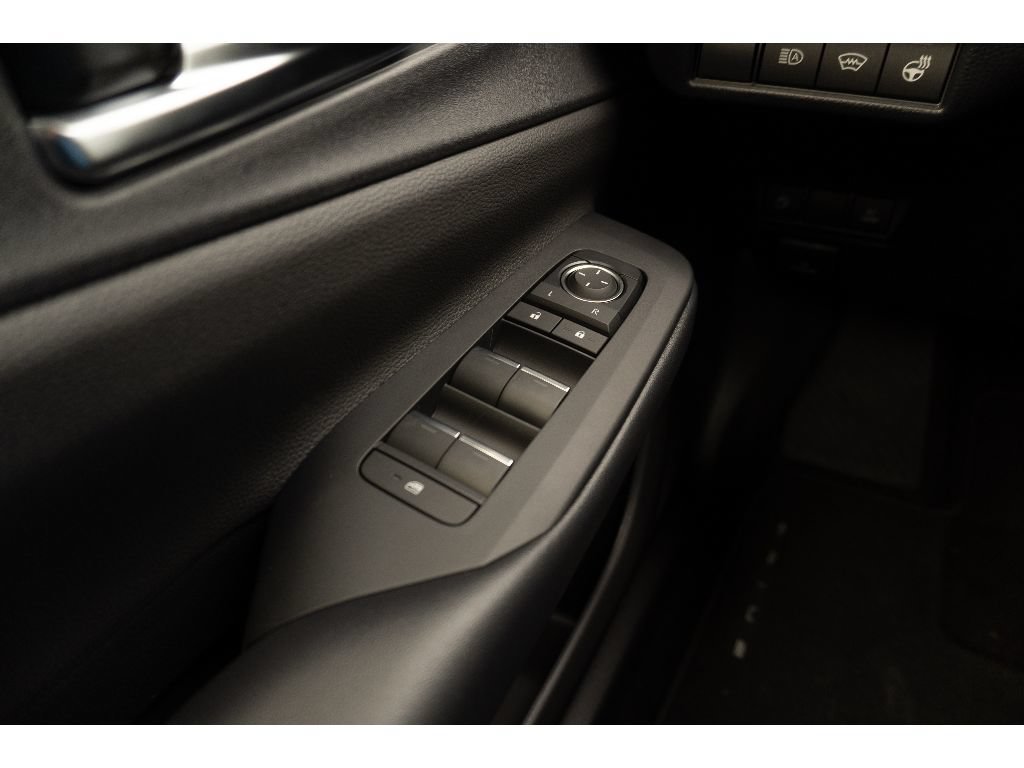 New 2026 Toyota Prius Plug-In Hybrid FWD image 28
