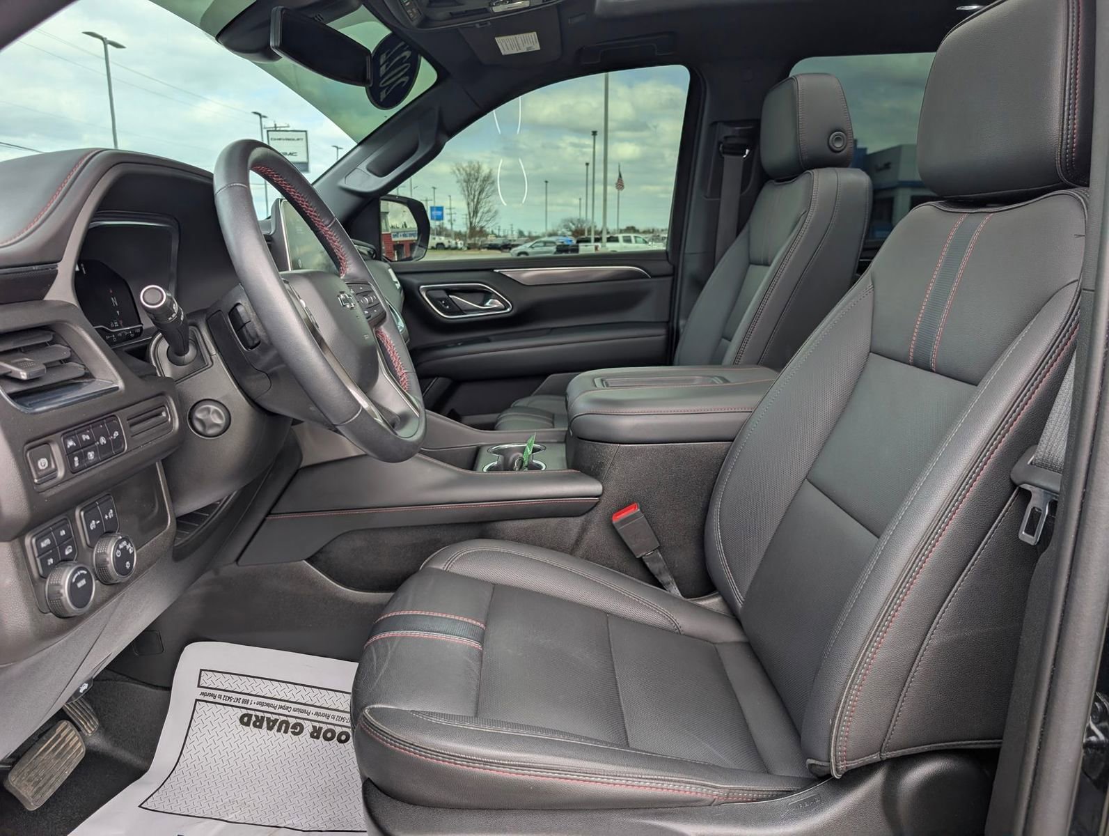 Used 2022 Chevrolet Suburban RST w/ Luxury Package AWD/4WD image 10