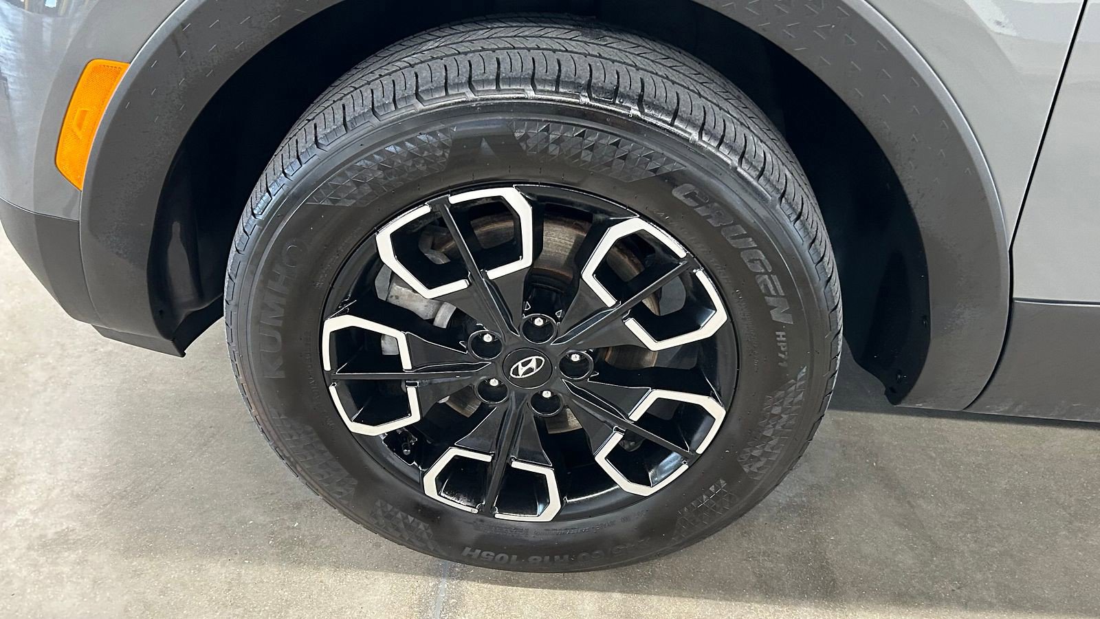 Used 2022 Hyundai Santa Cruz SEL Premium image 9