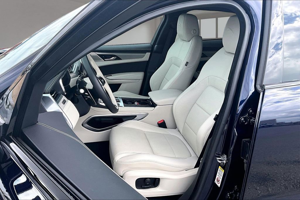 Used 2026 Jaguar F-PACE R-Dynamic S image 26