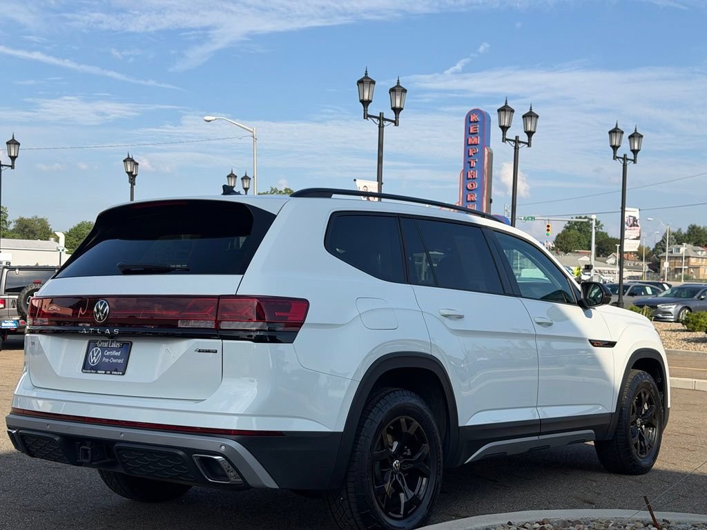 Used 2024 Volkswagen Atlas Peak Edition SE AWD/4WD image 5