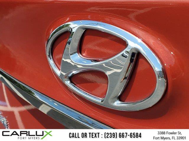 Used 2019 Hyundai Santa Fe SEL w/ Cargo Package FWD image 10