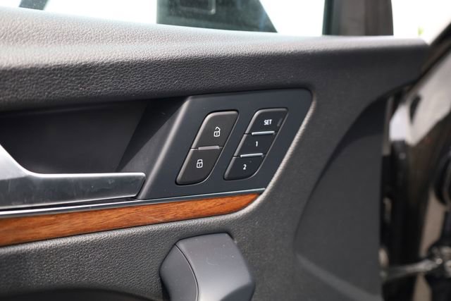Used 2022 Audi Q5 2.0T Prestige w/ Prestige Package image 19