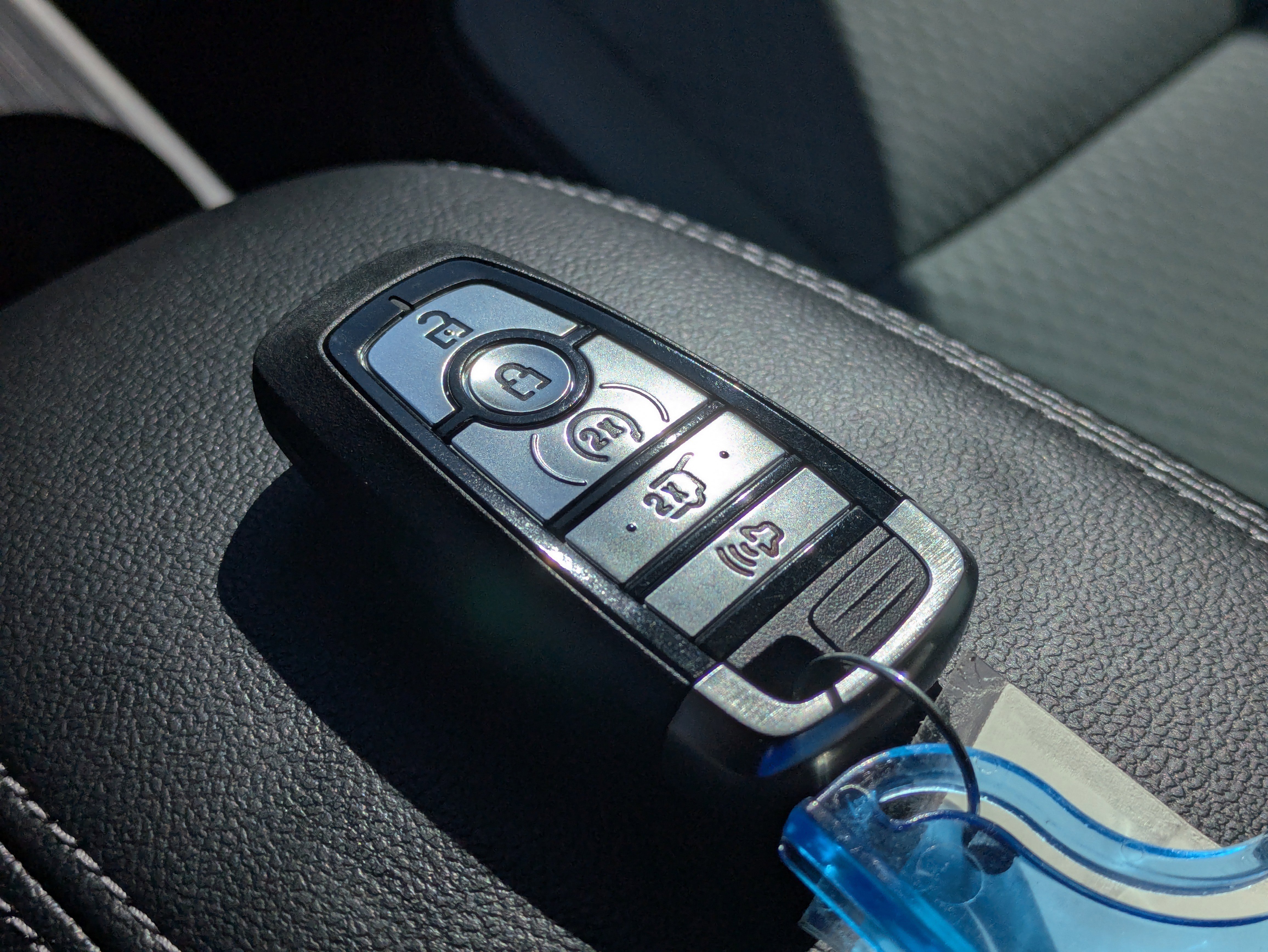 New 2025 Ford Escape SE image 36