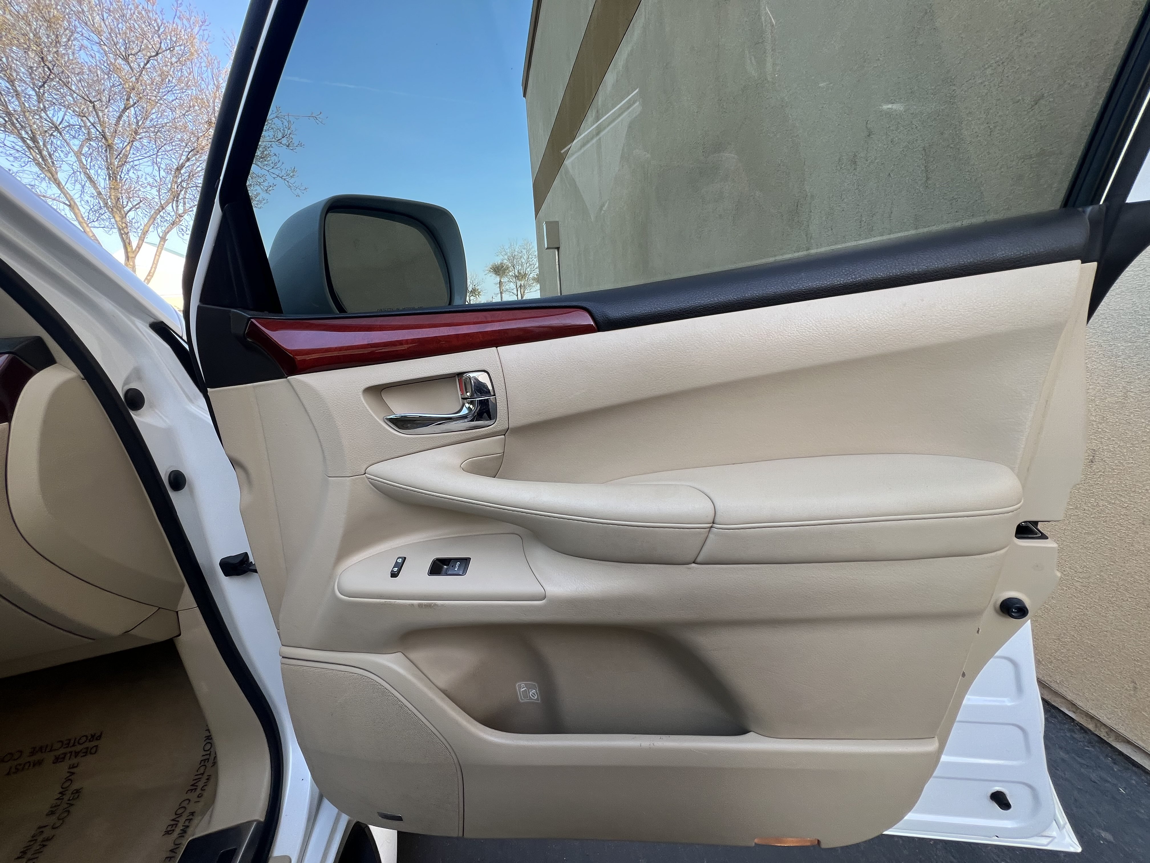 Used 2009 Lexus LX 570 4WD image 21
