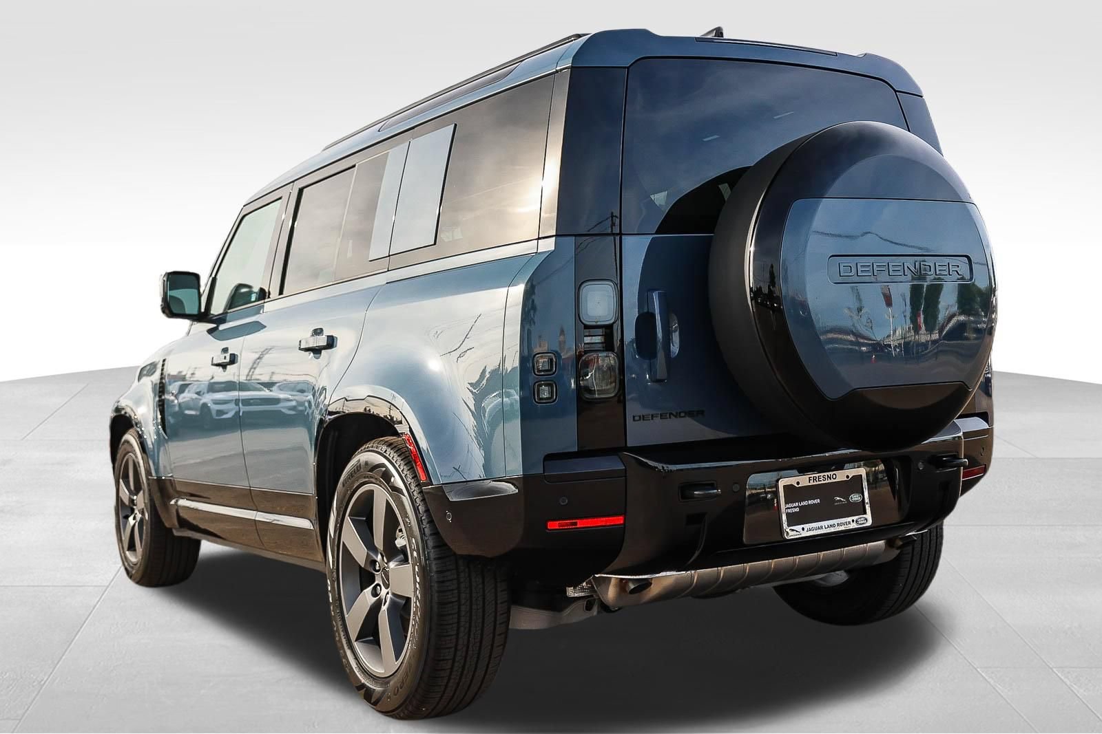 New 2026 Land Rover Defender 110 X-Dynamic SE AWD/4WD image 7