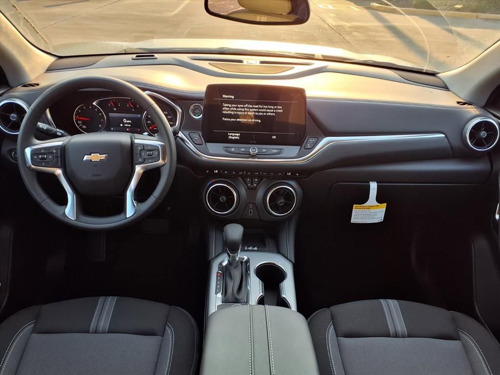 New 2025 Chevrolet Blazer LT w/ Convenience Package image 3