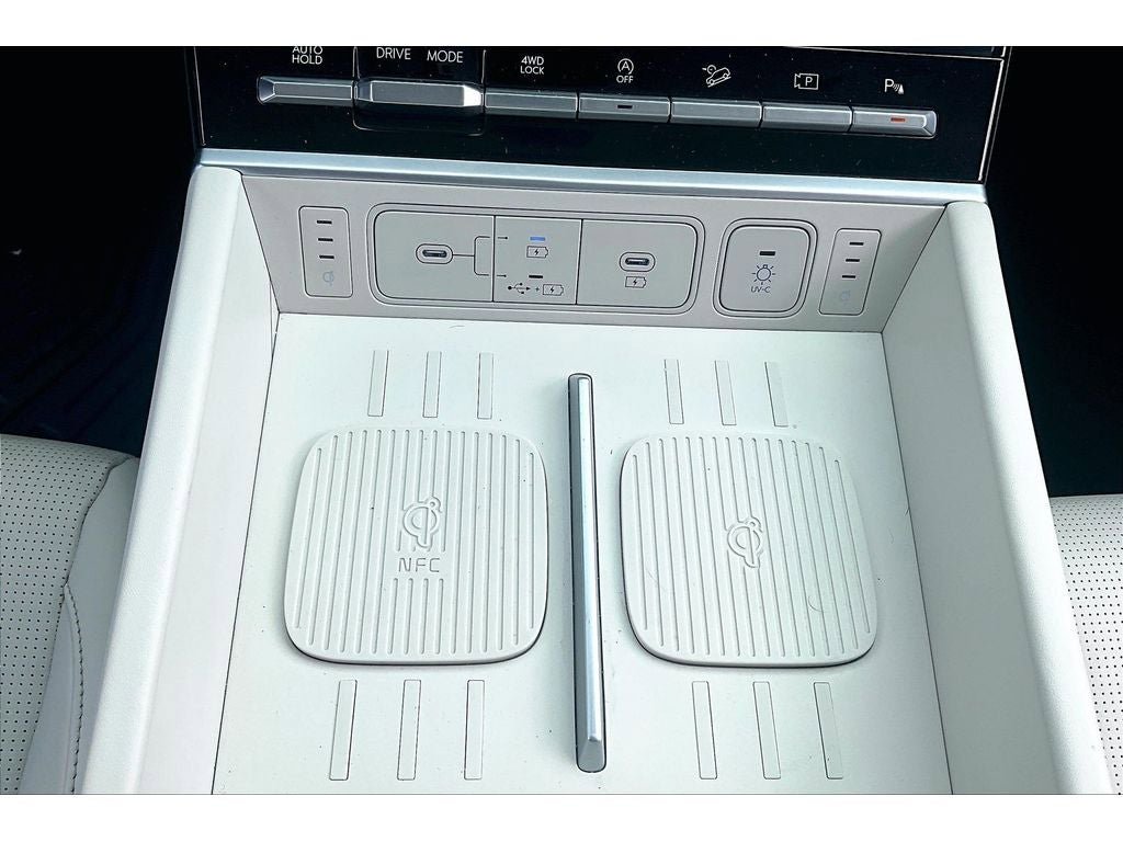 Used 2025 Hyundai Santa Fe Calligraphy image 27