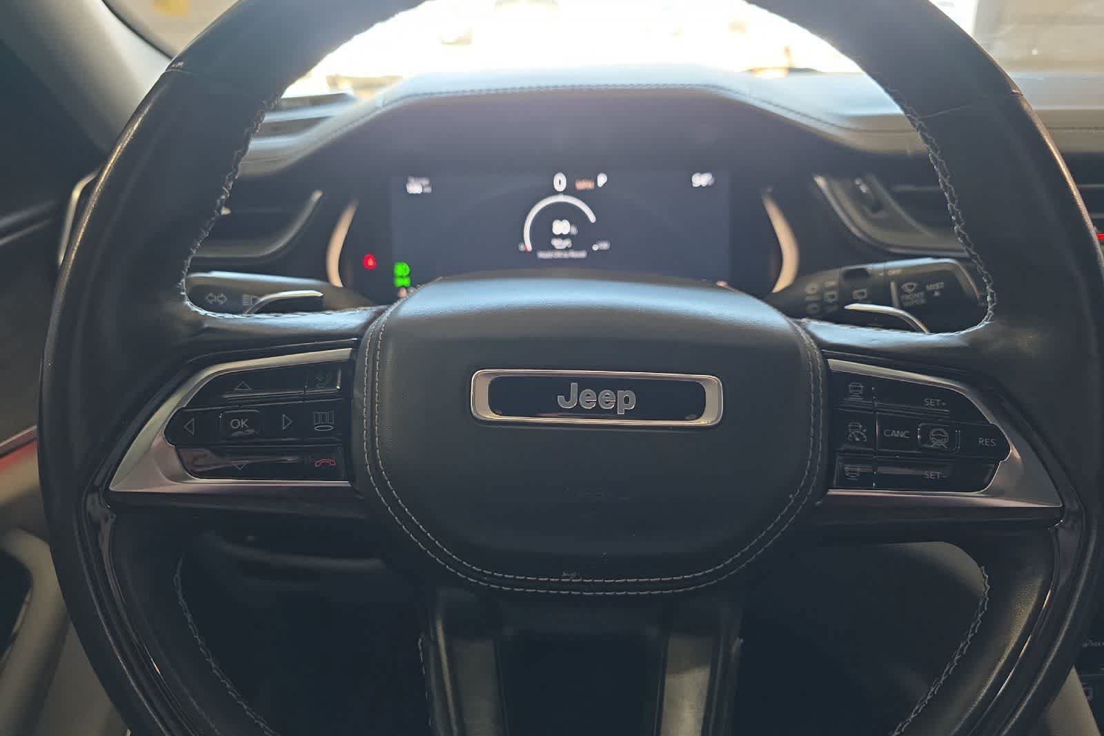 Used 2021 Jeep Grand Cherokee L Overland w/ Advanced Protech Group III AWD/4WD image 24