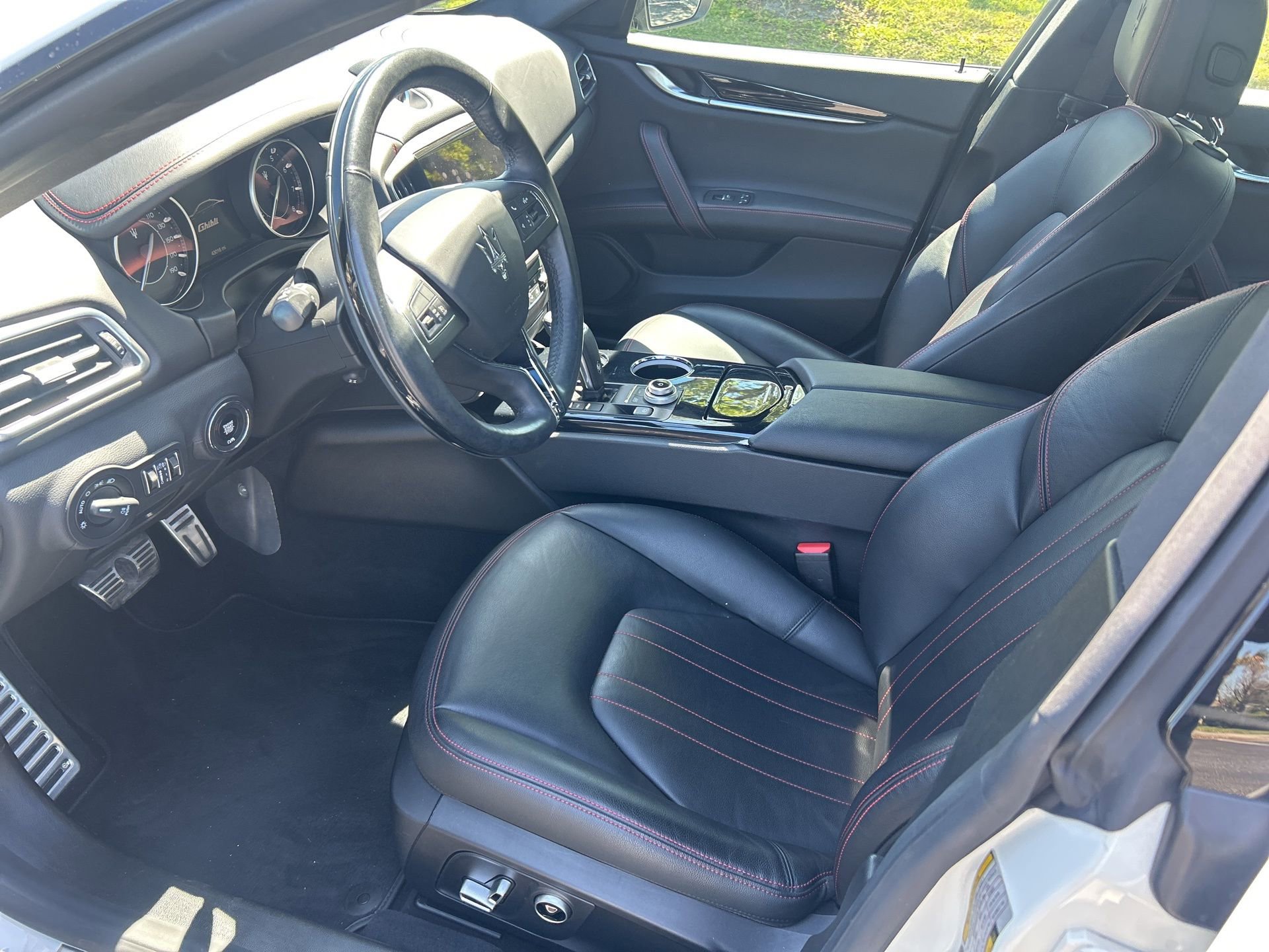 Used 2021 Maserati Ghibli S image 8