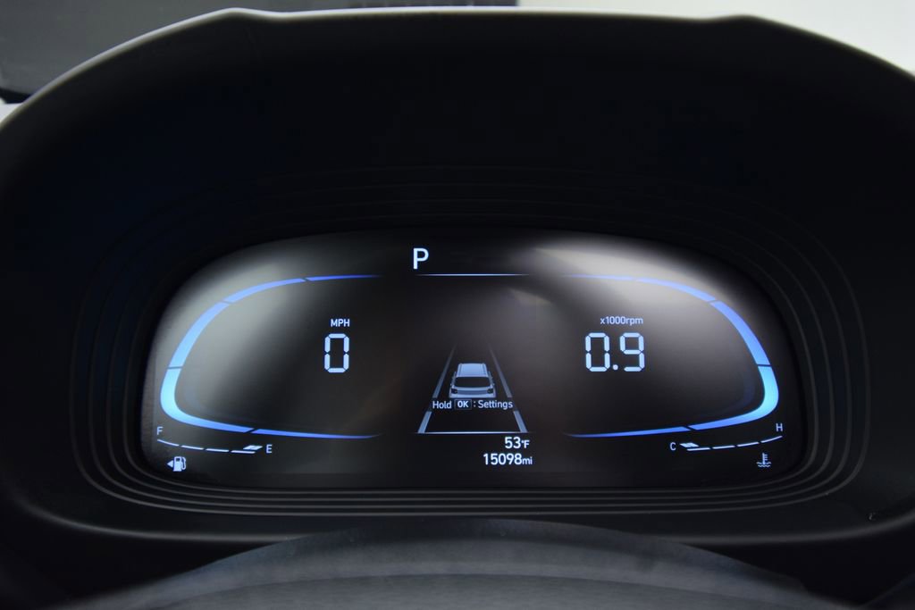 Used 2025 Hyundai Venue SEL image 23