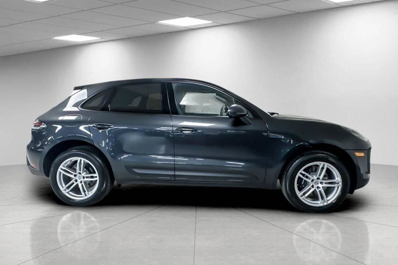 Certified 2025 Porsche Macan image 93