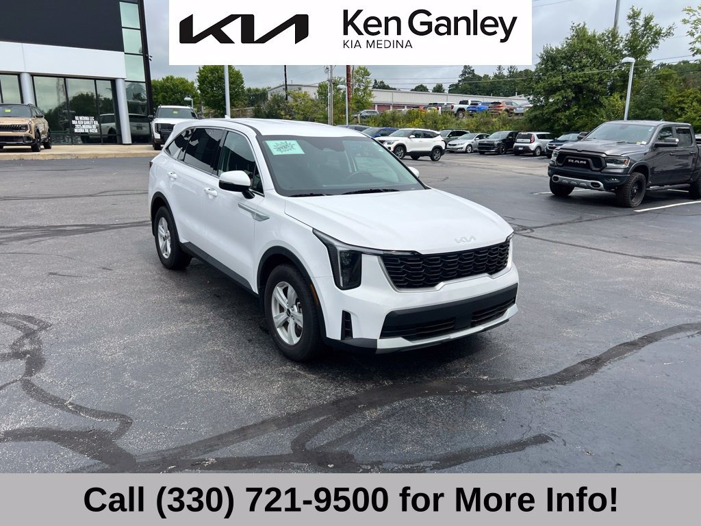 Certified 2026 Kia Sorento LX FWD image 7
