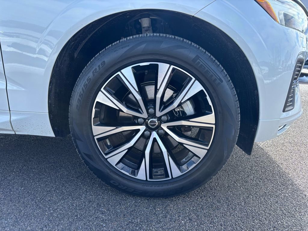 Certified 2023 Volvo XC60 B5 Core w/ Climate Package image 30