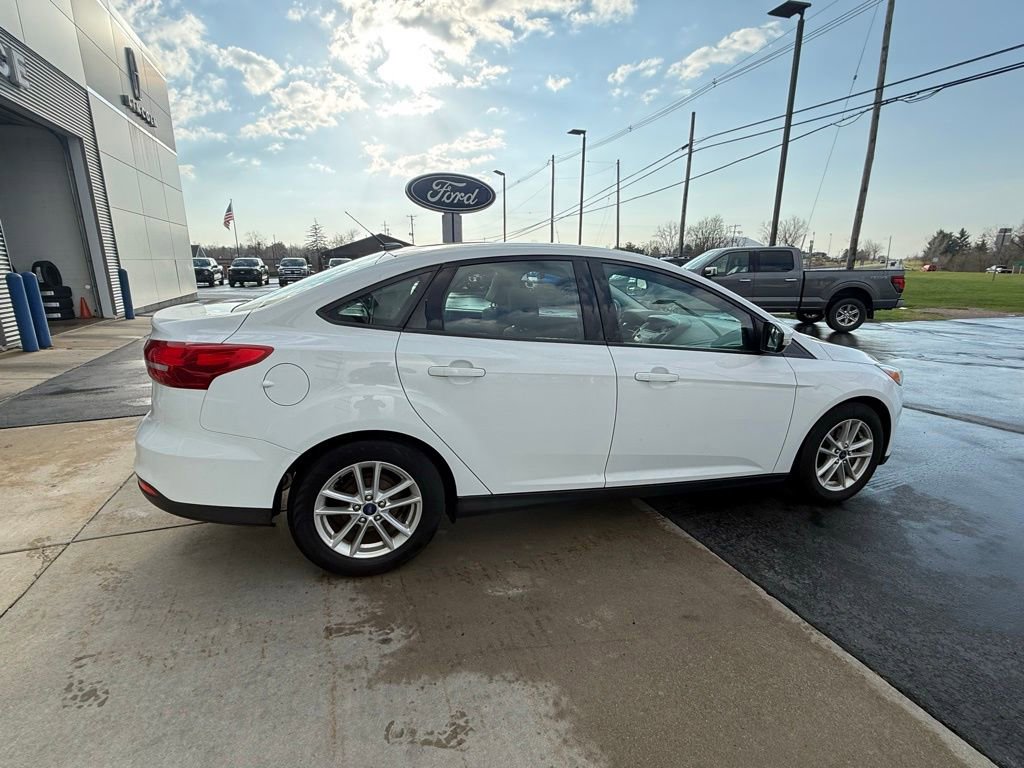 Certified 2017 Ford Focus SE image 8