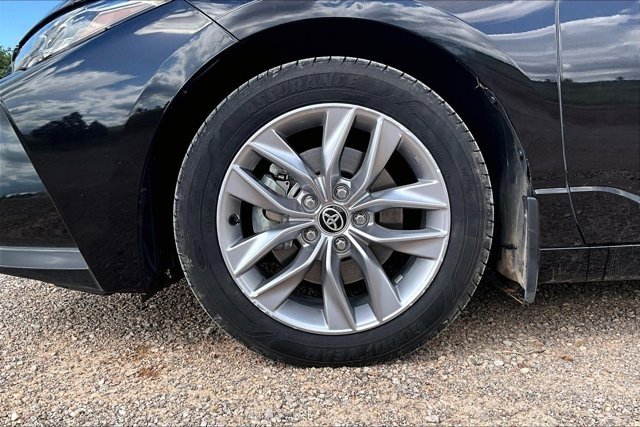 Used 2021 Toyota Avalon XLE FWD image 33