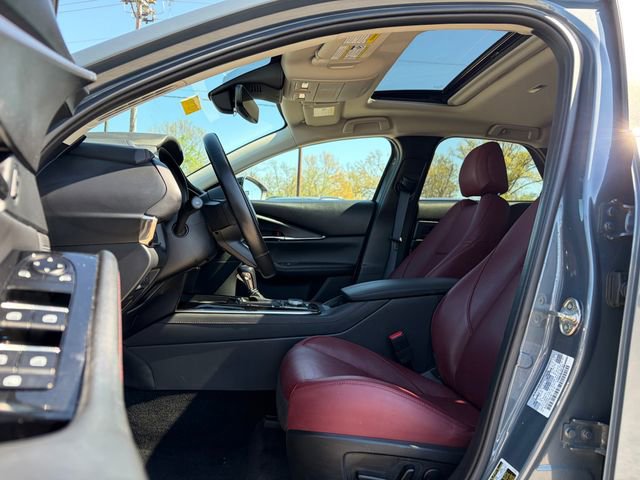 Used 2023 MAZDA CX-30 AWD 2.5 S w/ Preferred Package image 4