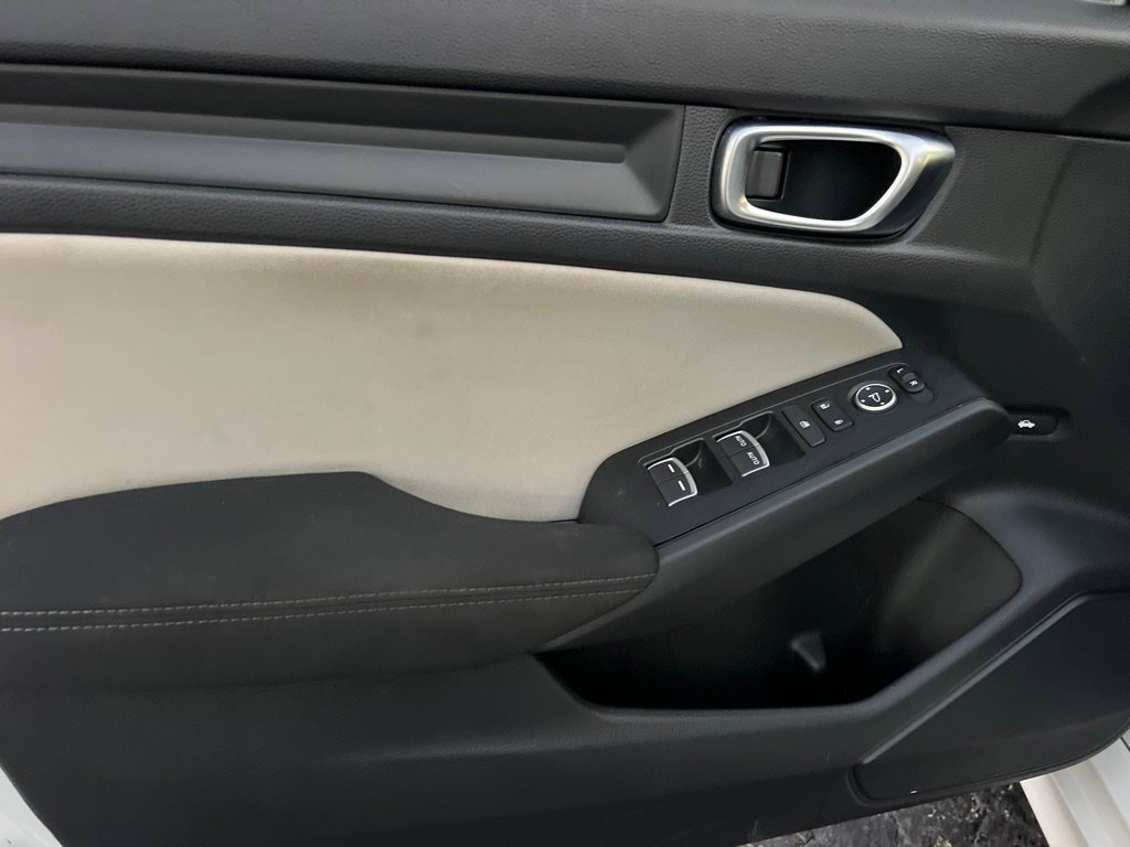 Used 2022 Honda Civic LX image 10