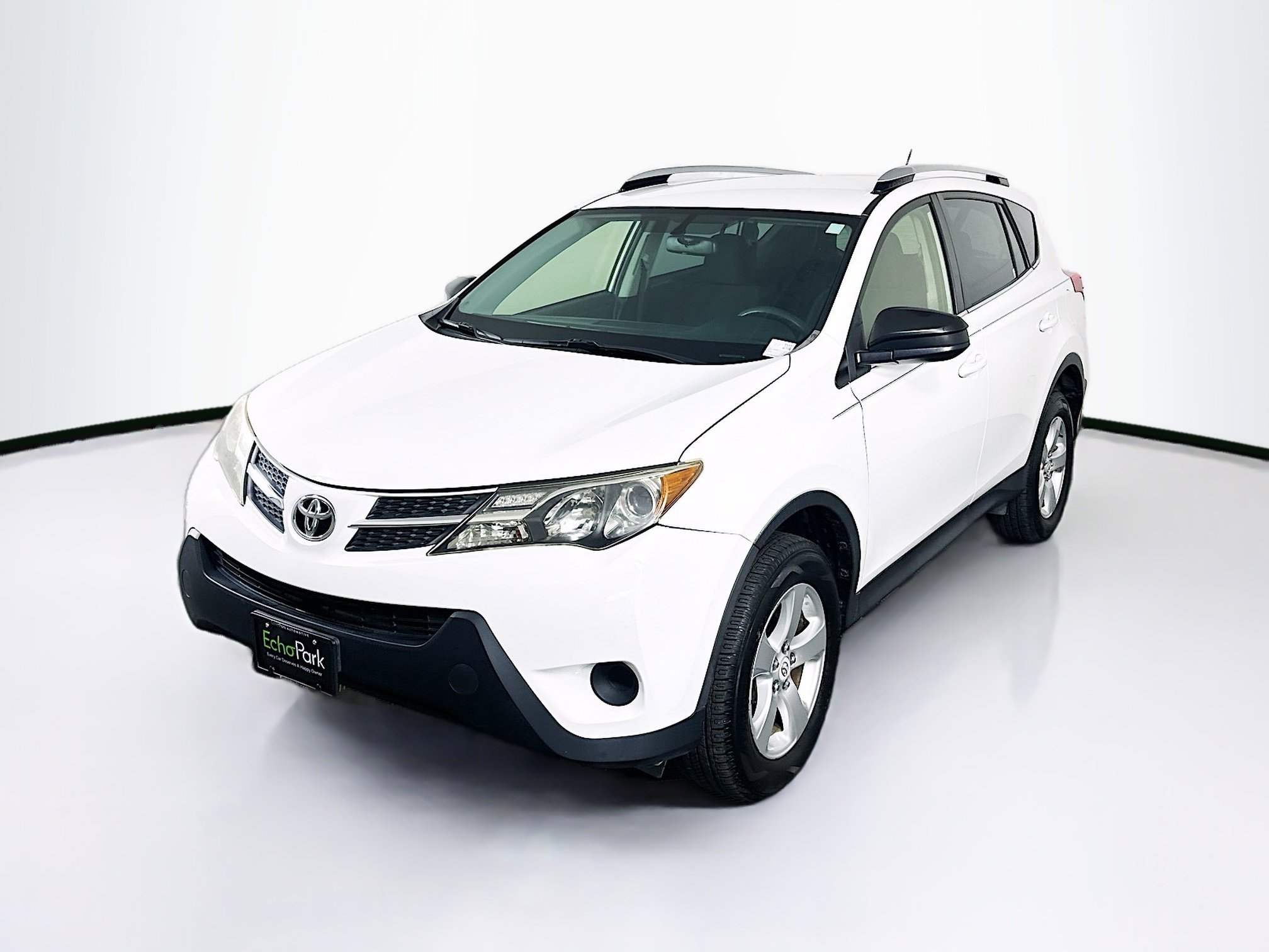 Used 2015 Toyota RAV4 LE FWD image 3