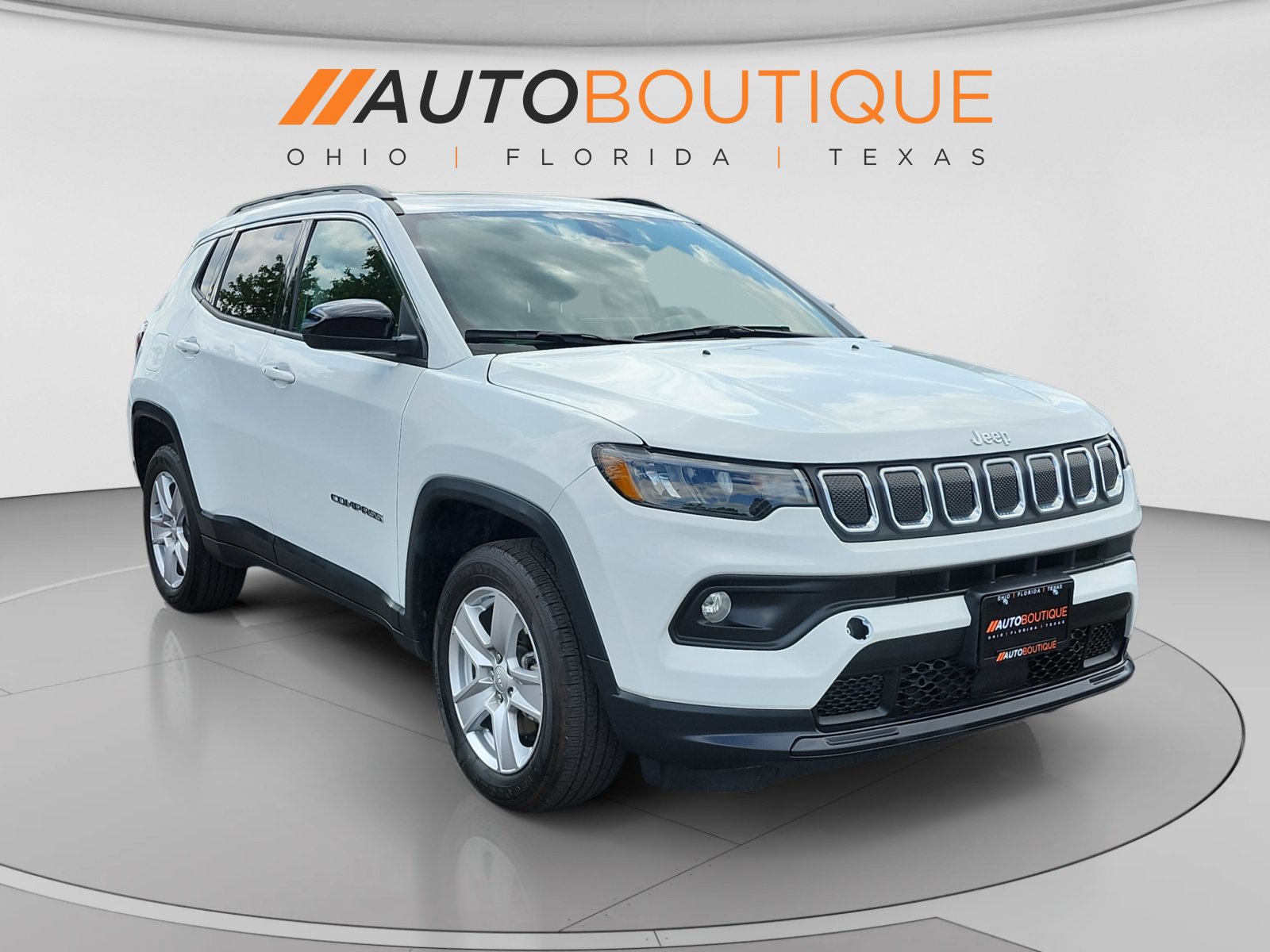 Used 2022 Jeep Compass Latitude w/ Sun and Sound Group AWD/4WD image 7