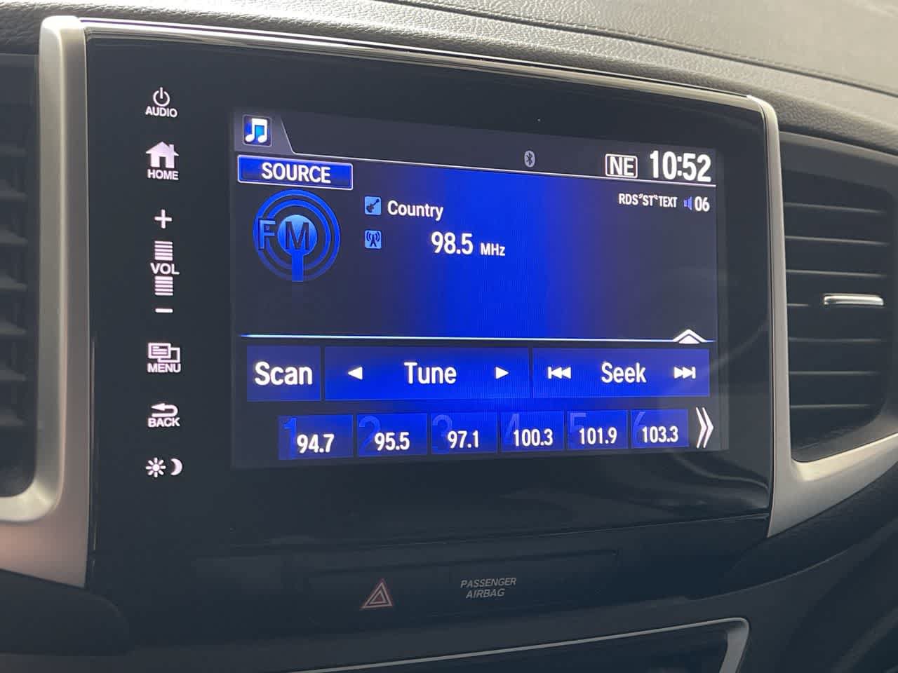 Used 2017 Honda Pilot EX image 16