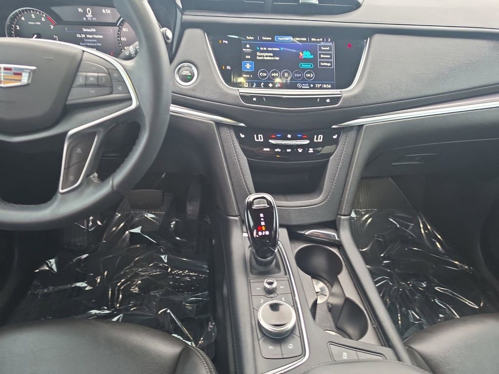 Used 2024 Cadillac XT5 Luxury FWD image 11