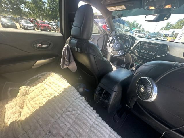 Used 2020 Jeep Cherokee High Altitude AWD/4WD image 39