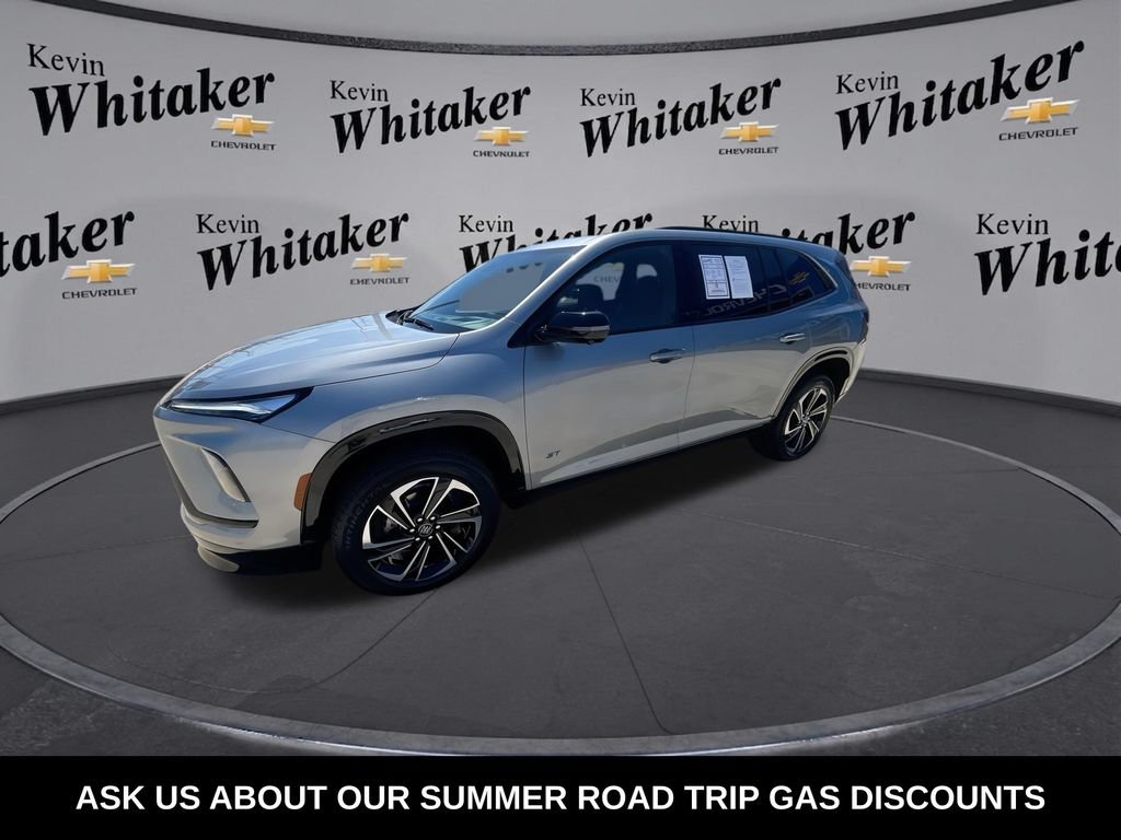 Certified 2025 Buick Enclave Sport Touring w/ Power Package FWD image 5