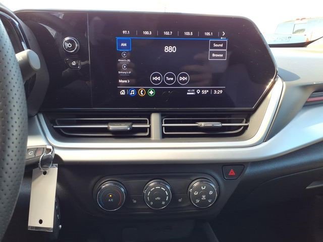 Certified 2024 Chevrolet Trax RS w/ Driver Confidence Package image 13