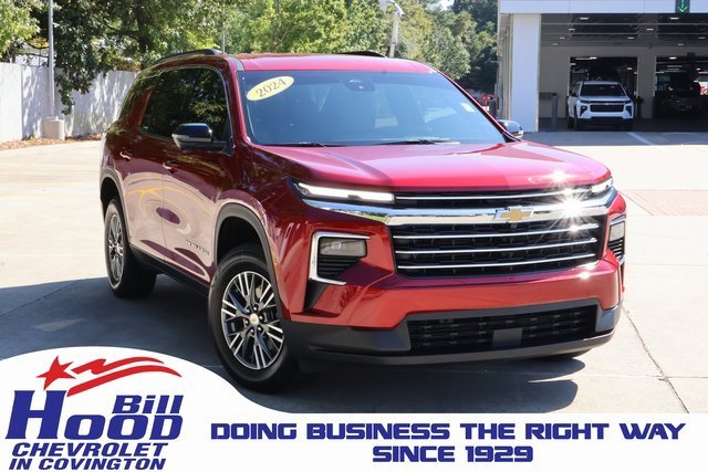 Used 2024 Chevrolet Traverse LT