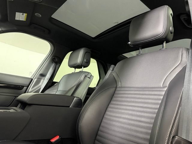 Used 2025 Land Rover Discovery S AWD/4WD image 5