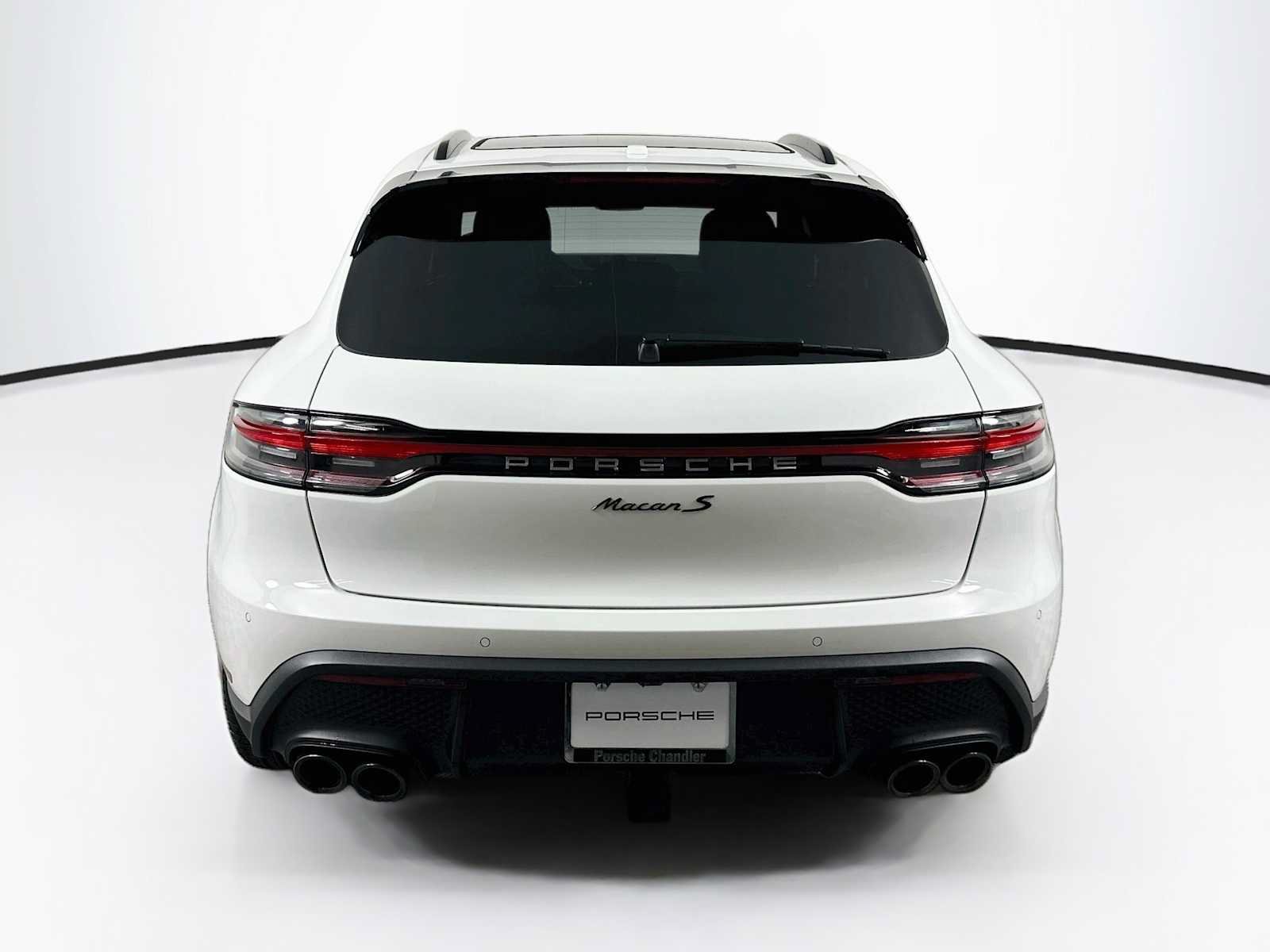 Certified 2025 Porsche Macan S AWD/4WD image 10