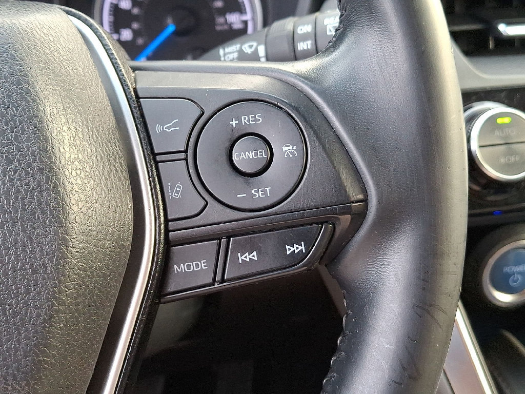 Used 2022 Toyota Venza LE AWD/4WD image 23