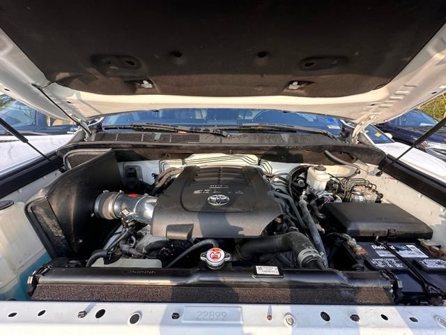Used 2019 Toyota Tundra Limited w/ Limited Premium Package AWD/4WD image 16