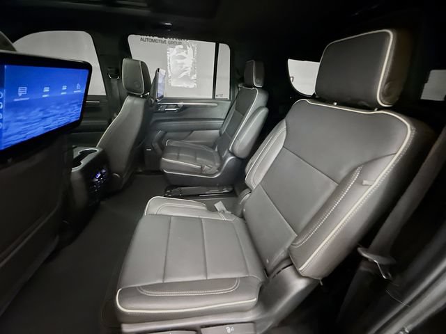 Used 2025 Chevrolet Suburban Premier AWD/4WD image 27