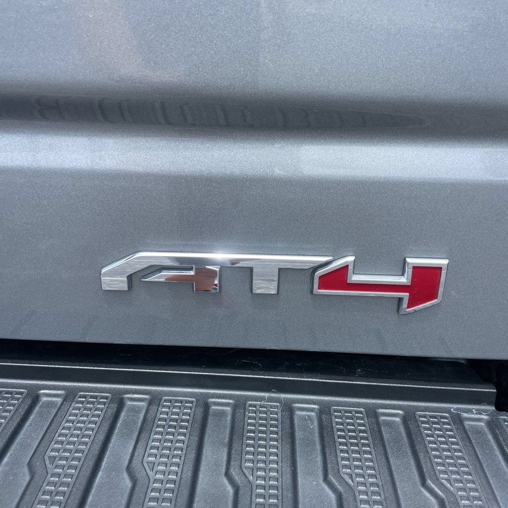 Used 2023 GMC Sierra 1500 AT4 w/ Technology Package AWD/4WD image 8