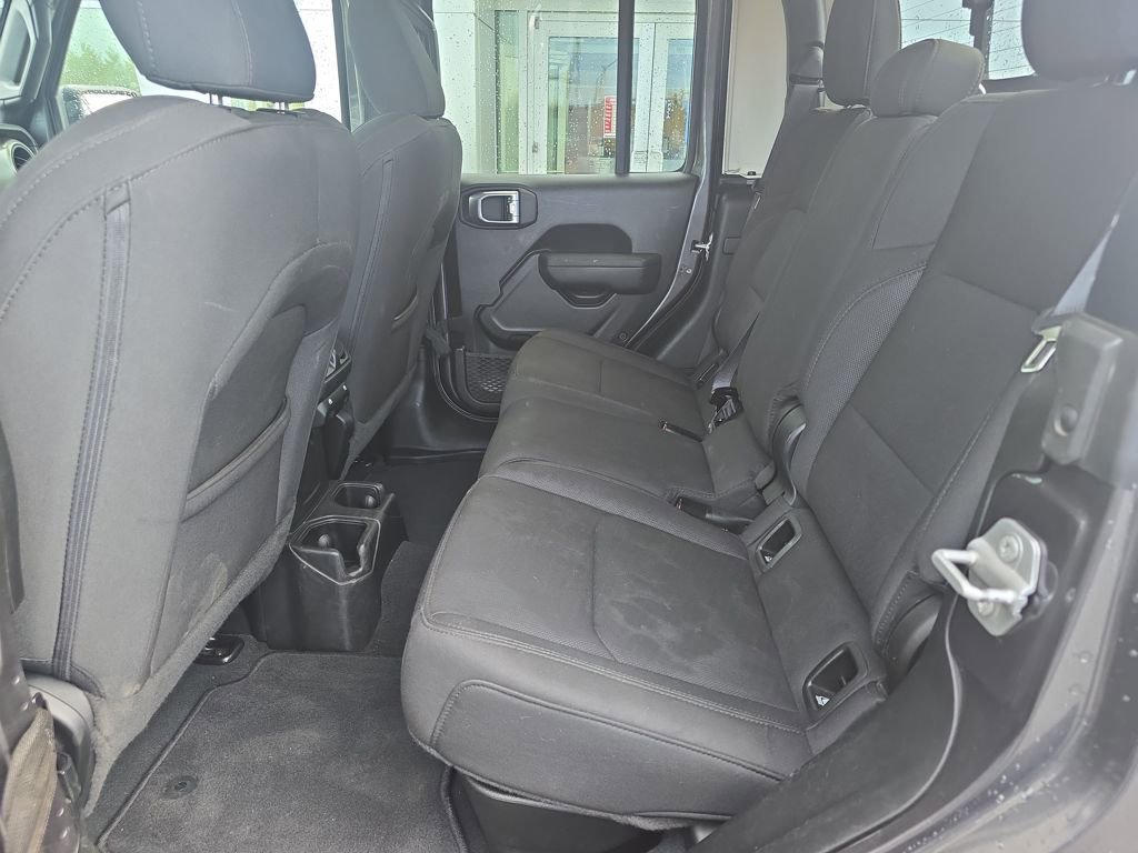 Used 2022 Jeep Gladiator Sport image 20