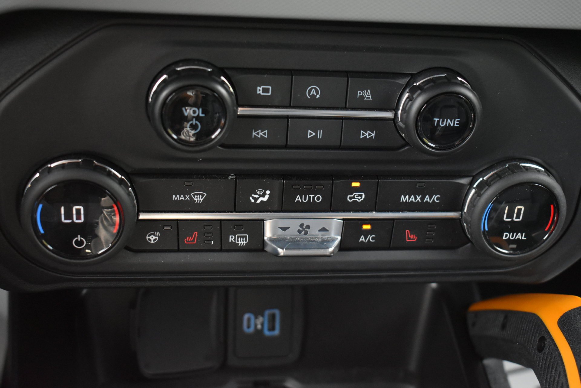 Used 2023 Ford Bronco Badlands AWD/4WD image 24
