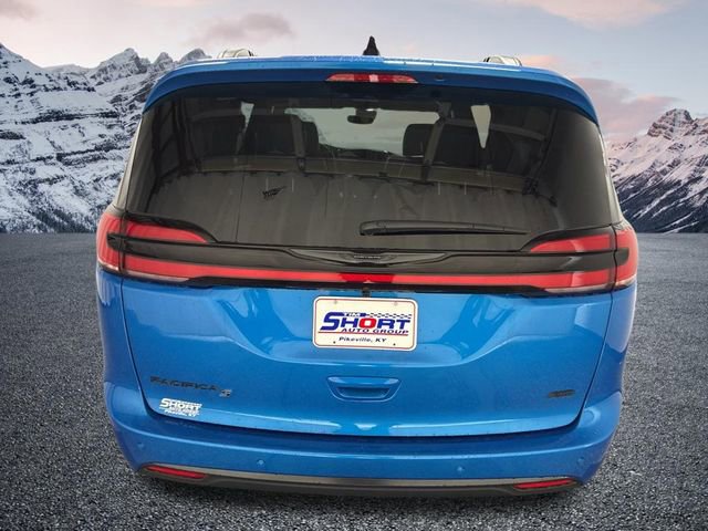New 2026 Chrysler Pacifica Select w/ S Appearance Package image 5