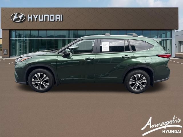 Used 2023 Toyota Highlander XLE AWD/4WD video 2