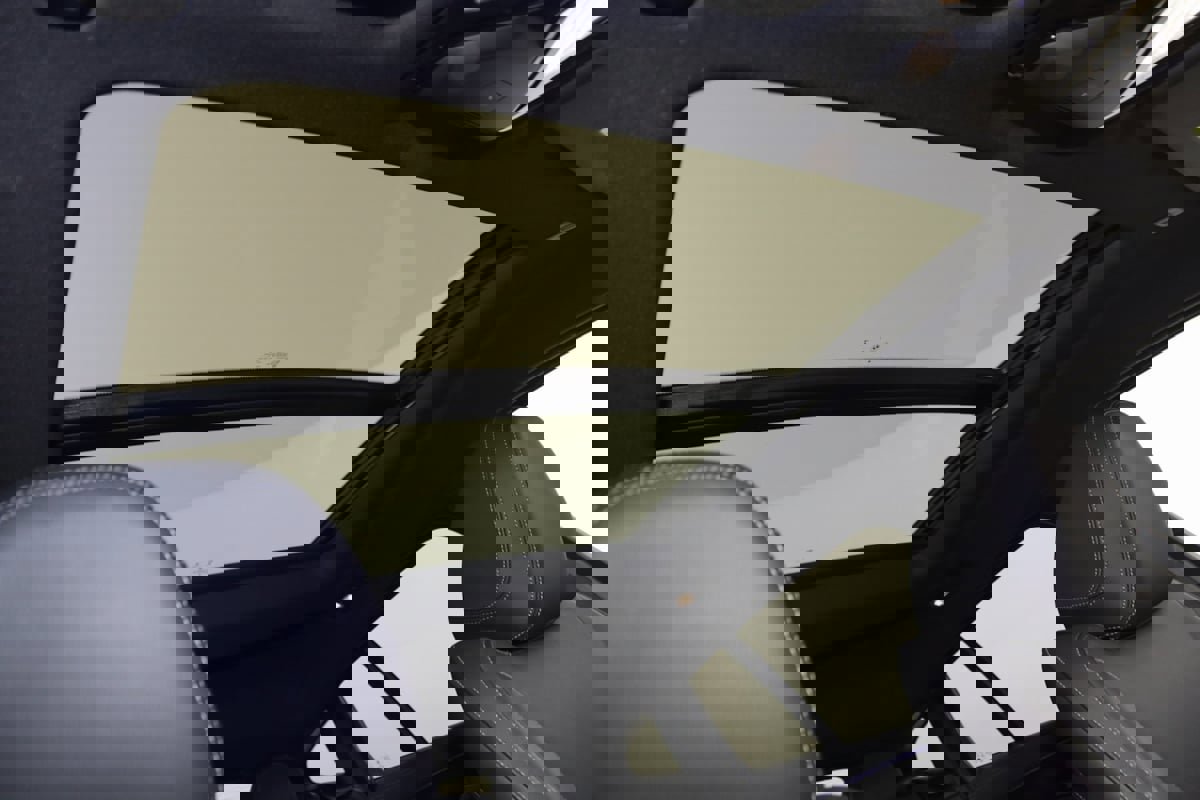 Used 2023 BMW X4 M40i w/ Premium Package image 11