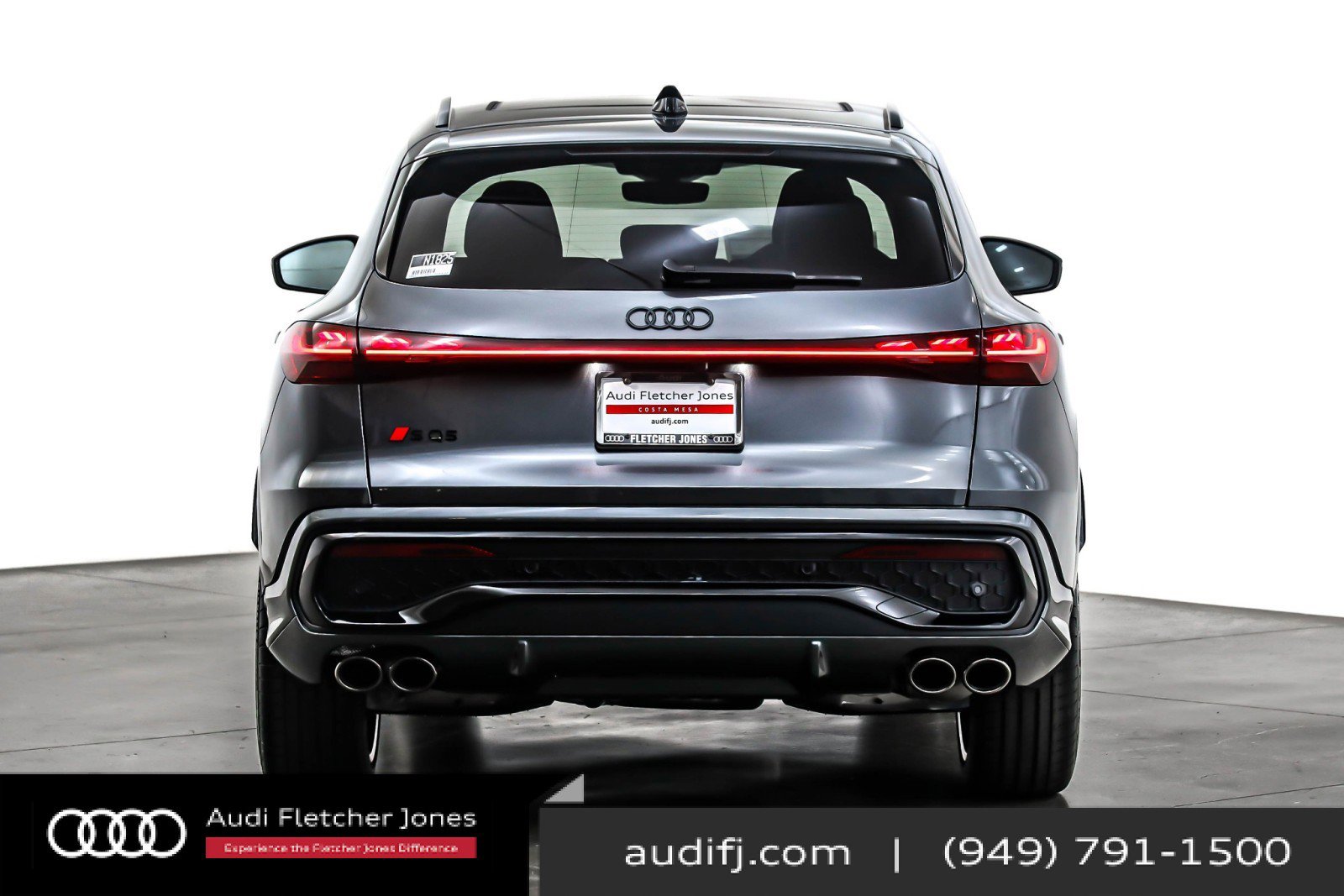 New 2025 Audi SQ5 Prestige image 3